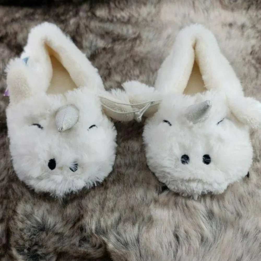 Love At First Sight Unicorn Girls Slippers SZ 2-3T‎